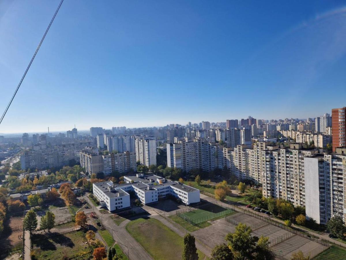 Видовые Апартаменты Kyiv Exterior photo